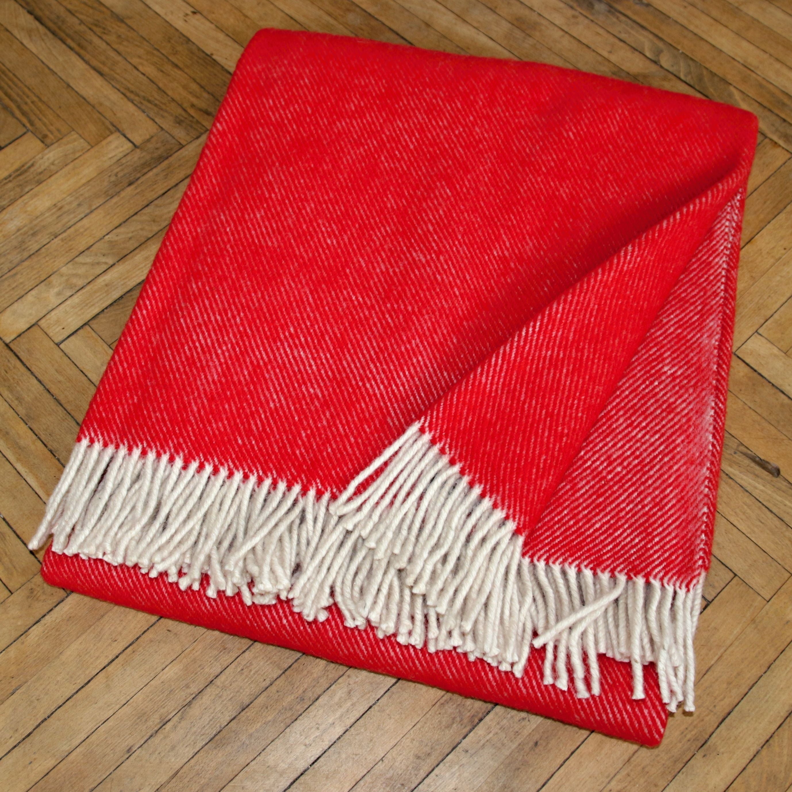 Sheep wool blanket - red