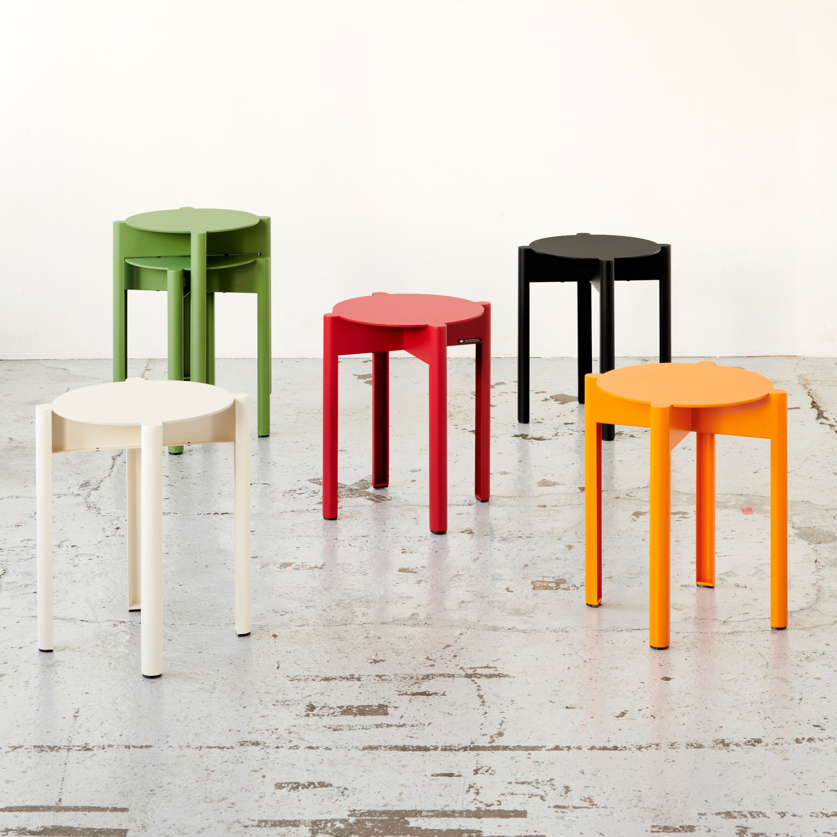 Bolid stackable stool