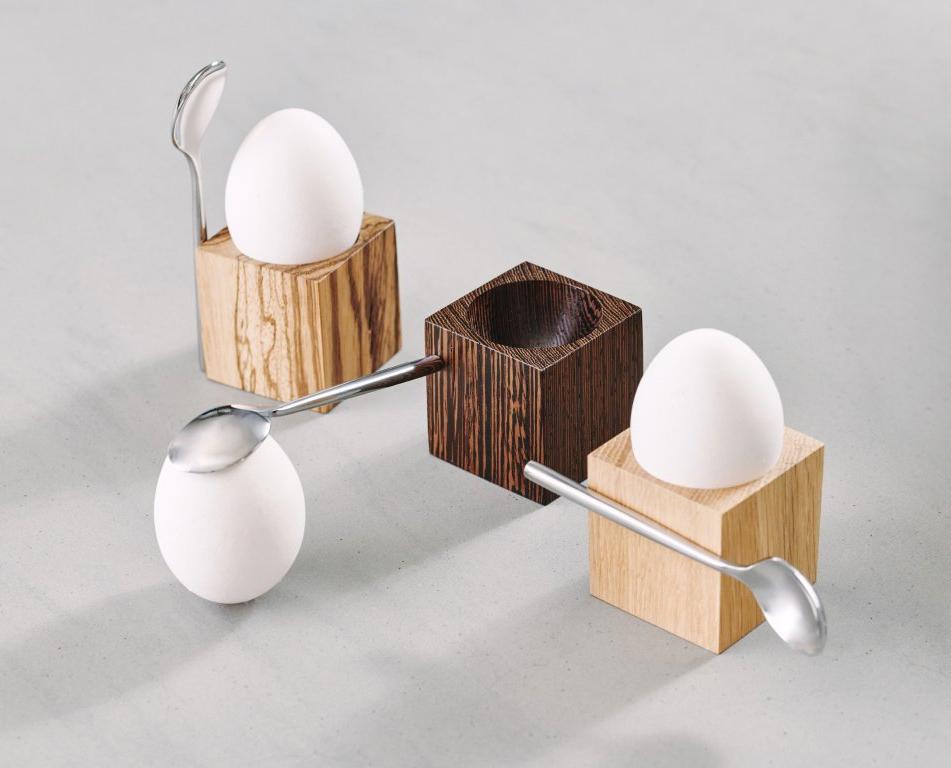 Cube egg stand